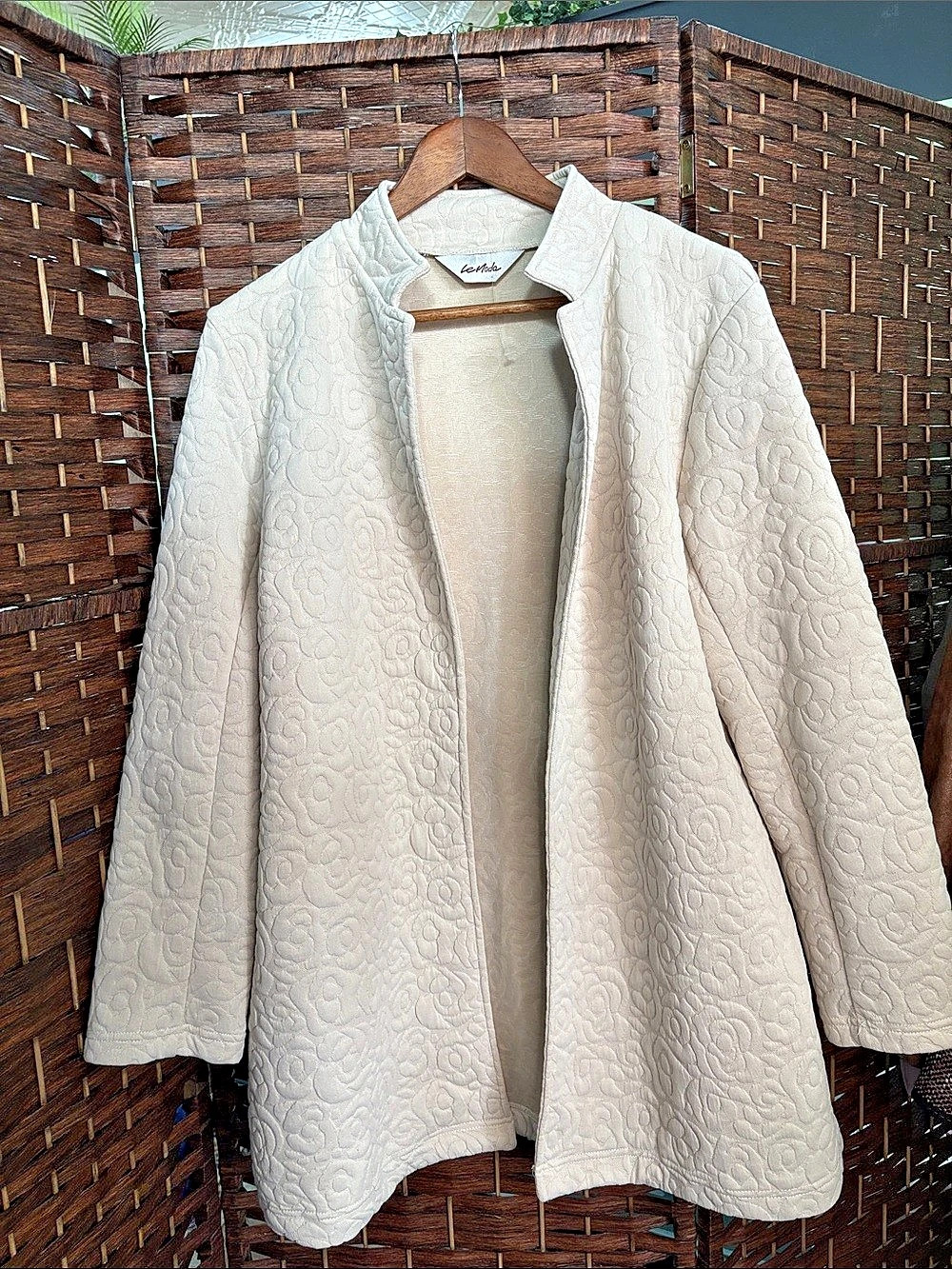 Lemoda Quilted Open Front Jacket in White Like New